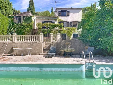 Maison à Saint-Paul-en-Forêt (83440)