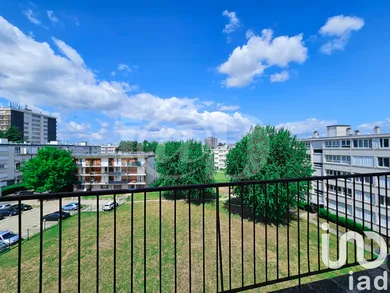 Apartment at Saint-Michel-sur-Orge (91240)