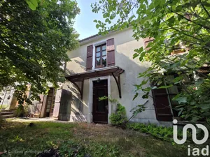 Park home in Val-d'Auge (16170)