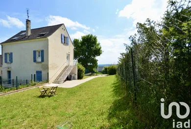 Apartment in Vaux-sur-Seine (78740)