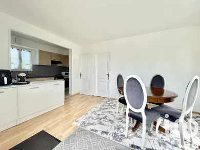 Apartment in Vaux-sur-Seine (78740)