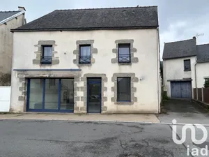 Building at Guilliers (56490)