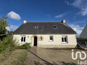 Traditional house at Pabu (22200)
