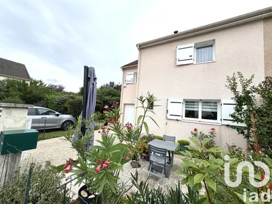 House at Pontault-Combault (77340)