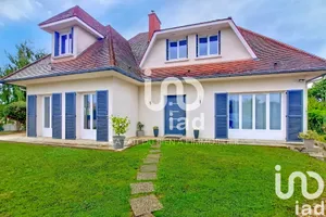 Maison traditionnelle à Trilport (77470)