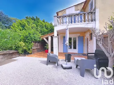 Maison à Saint-Mitre-les-Remparts (13920)