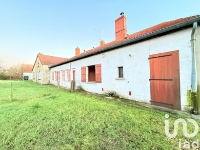 Building in Saint-Yan (71600)
