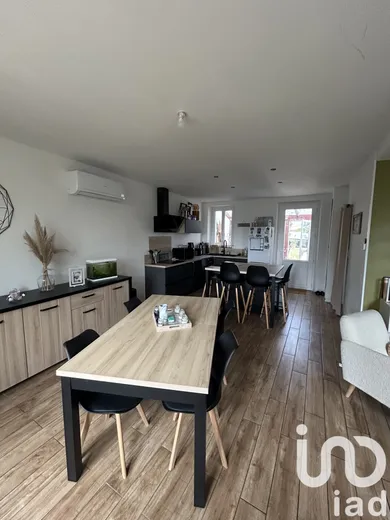 Maison de village à Villeneuve-sur-Yonne (89500)