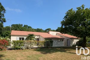 Traditional house at Breuillet (17920)