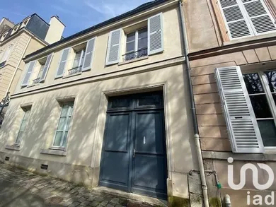 Duplex in Versailles (78000)