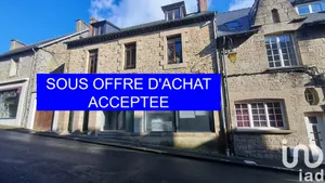 Building at Tréguier (22220)