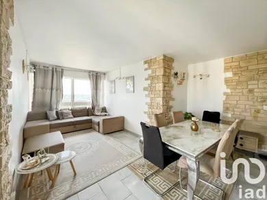 Apartment at Grigny (91350)