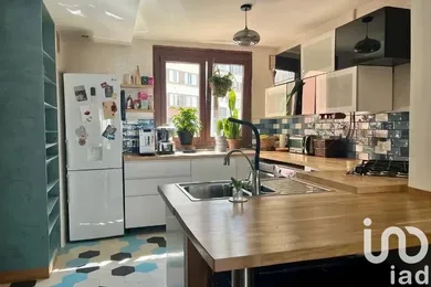 Apartment in Chaville (92370)