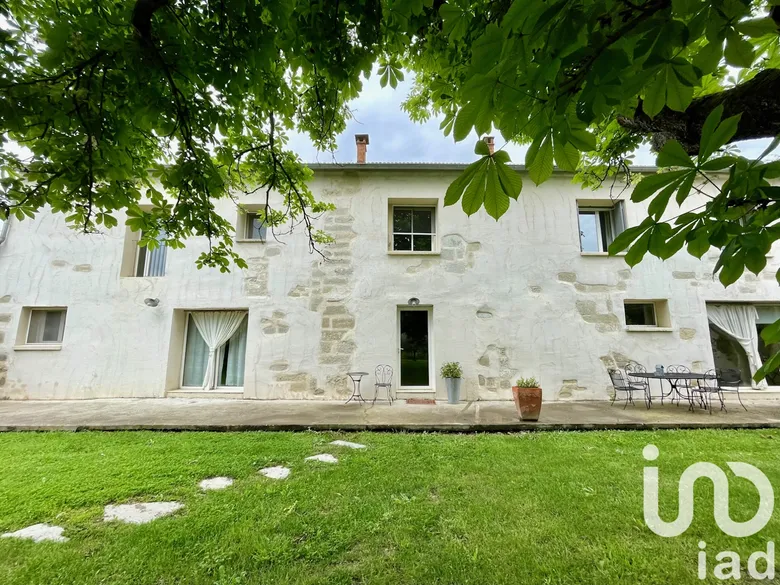 Maison 10 pièces 349 m² · à Barbentane · 349 m² · 1 550 000 €