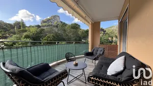 Appartement à Saint-André-de-la-Roche (06730)