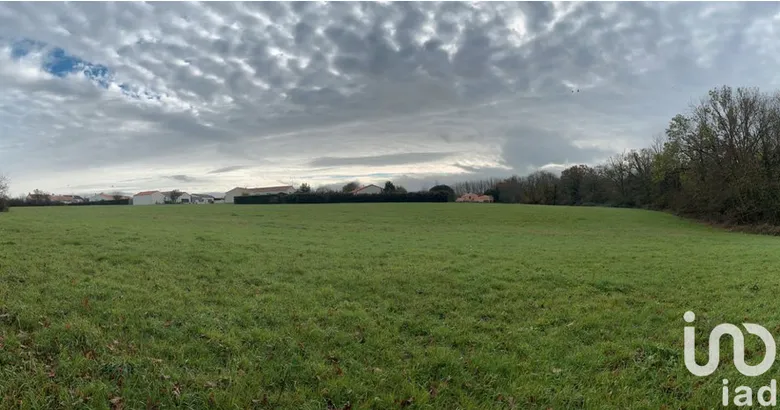 Terrain à bâtir à Coëx (85220) · 262 500 €