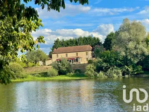 Longere at Allas-les-Mines (24220)