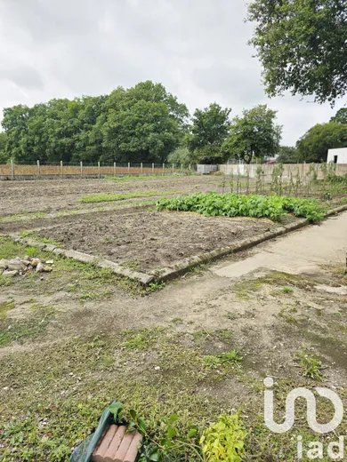 Terrain à bâtir à La Chapelle-des-Marais (44410)