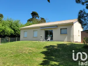 Maison de campagne à Saint-Méard-de-Gurçon (24610)