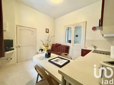 Immeuble à Bourbon-l'Archambault (03160)