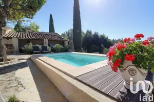 Mas à Loriol-du-Comtat (84870)