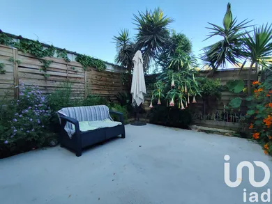 Building in Hyères (83400)