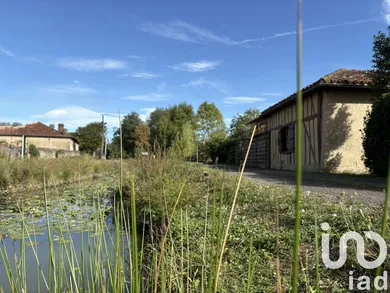 Village house in Gée-Rivière (32720)
