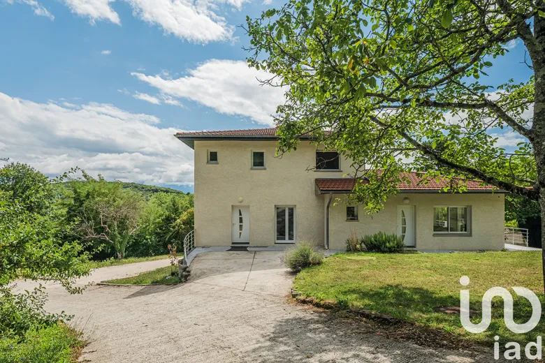 Maison 8 pièces 195 m² · à Claix · 195 m² · 649 000 €