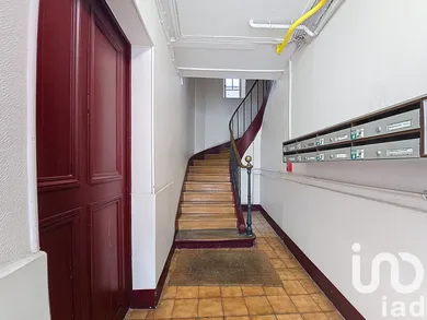Apartment in Paris (75010)
