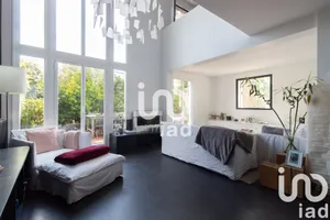 House at Saint-Cloud (92210)