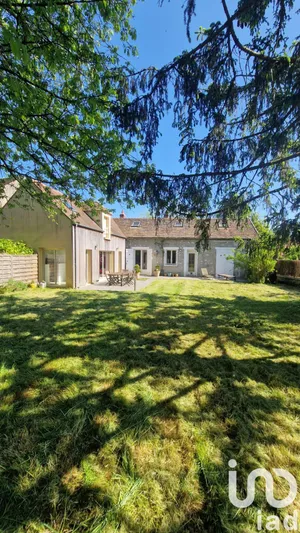 Traditional house at Féricy (77133)
