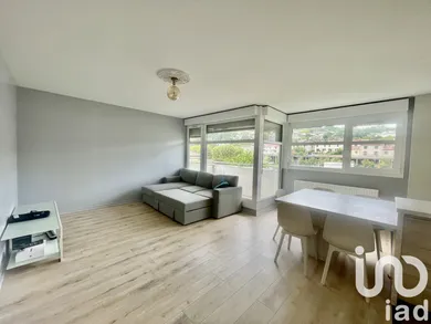 Apartment in Saint-Chamond (42400)