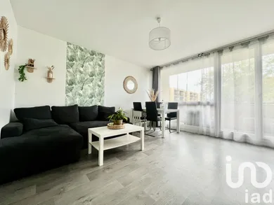 Apartment in Villecresnes (94440)