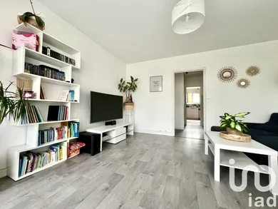 Apartment in Villecresnes (94440)