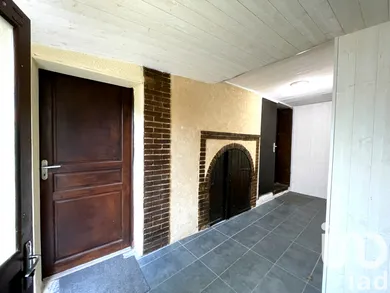 Immeuble à Mézières-en-Drouais (28500)