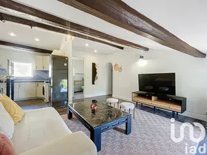 Appartement à Tourrettes (83440)