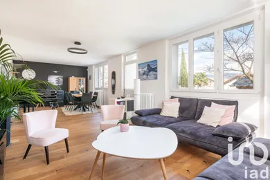 House at Vif (38450)