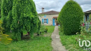 Maison de campagne à Val-d'Auge (16170)