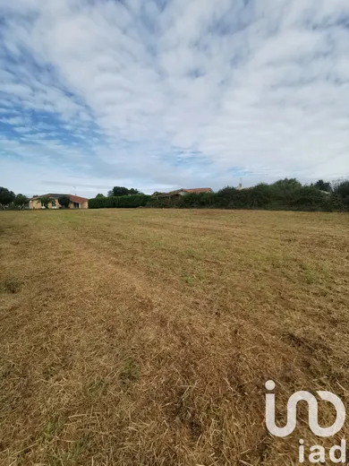 Terrain à bâtir à Hinx (40180)