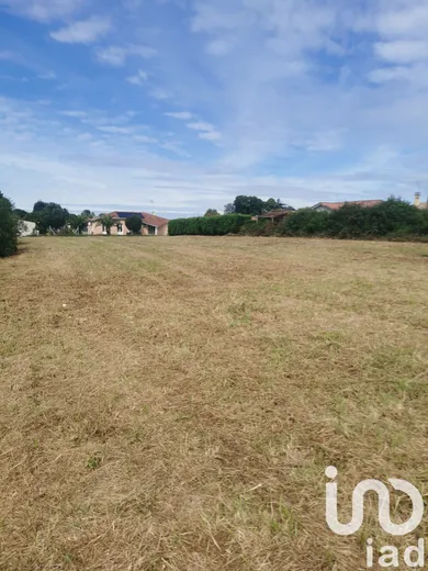 Terrain à bâtir à Hinx (40180)