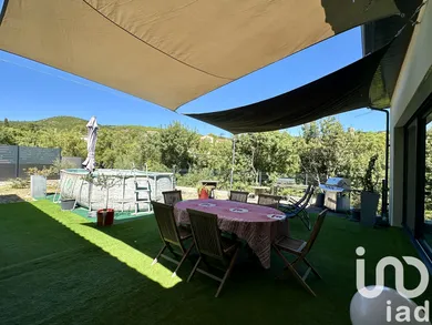 Maison d'architecte à Péret (34800)