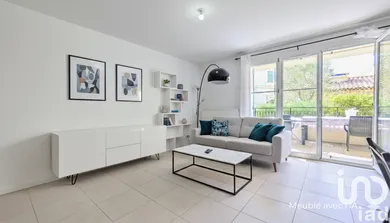 Apartment in Roquefort-les-Pins (06330)