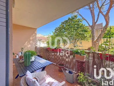 Apartment at L'Isle-sur-la-Sorgue (84800)