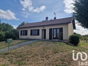 Detached house at Saint-Saud-Lacoussière (24470)