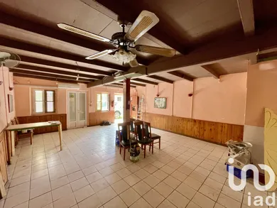 Building at La Trinité (97220)