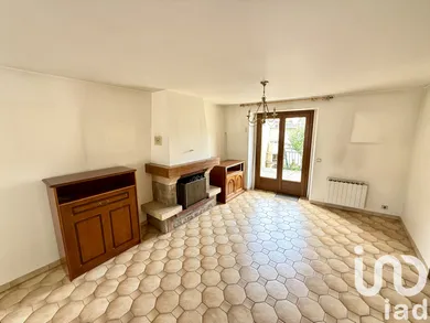 House in SANTENY (94440)