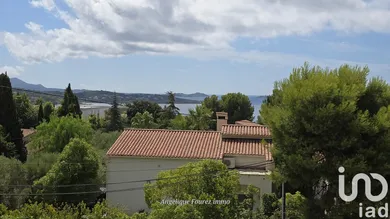 Apartment in Bandol (83150)
