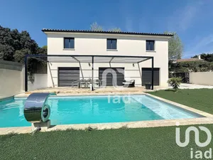 Maison traditionnelle à Rochefort-du-Gard (30650)