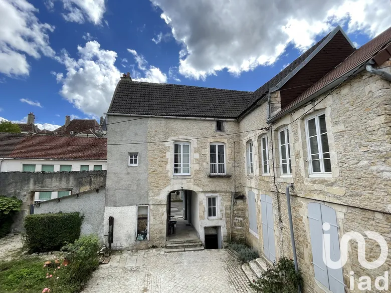 Maison 17 pièces 360 m² · à Châtillon-sur-Seine · 360 m² · 270 000 €