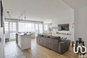Apartment at Montrouge (92120)